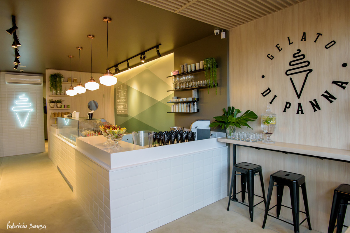 ambiente interno da Gelato Di Panna por Blasi Bahia Arquitetos Associados