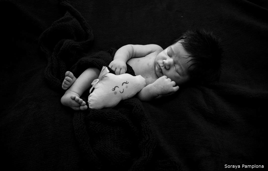 Soraya Pamplona Fotografia - Fotografia Afetiva - Fotografia Newborn  Menina Larissa 06