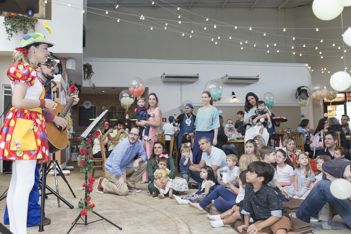 show musical infantil o jardineiro e a bella flor