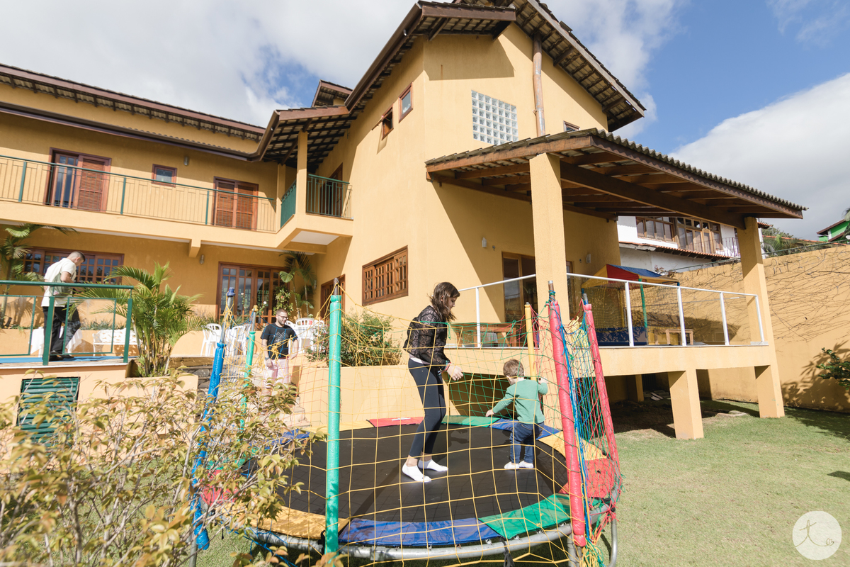 crianças-pula-pula-festa-infantil-dinossauro-cotia-são-paulo-fotografa-abc