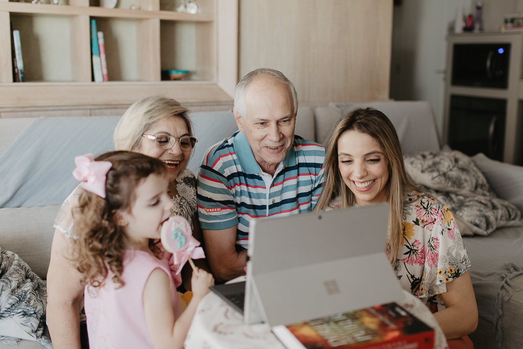 3-anos-menina-festinha-patrulha-canina-em-casa