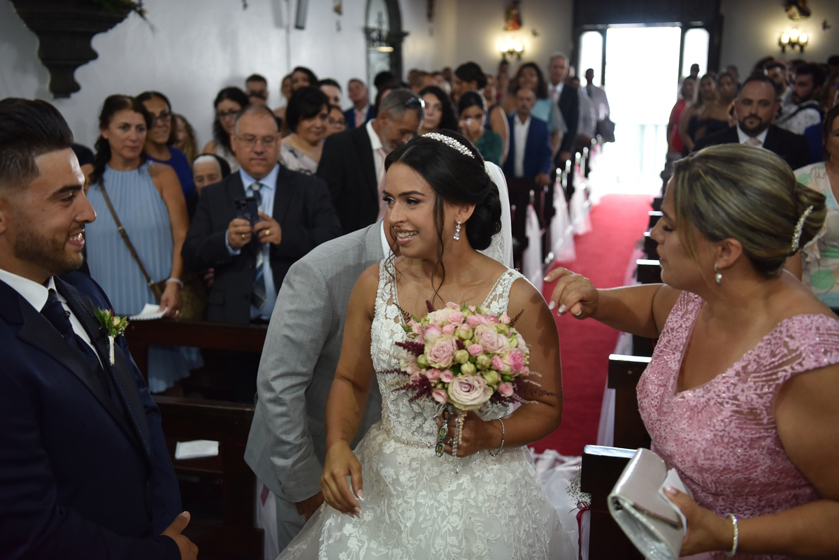 entrada da noiva na igreja