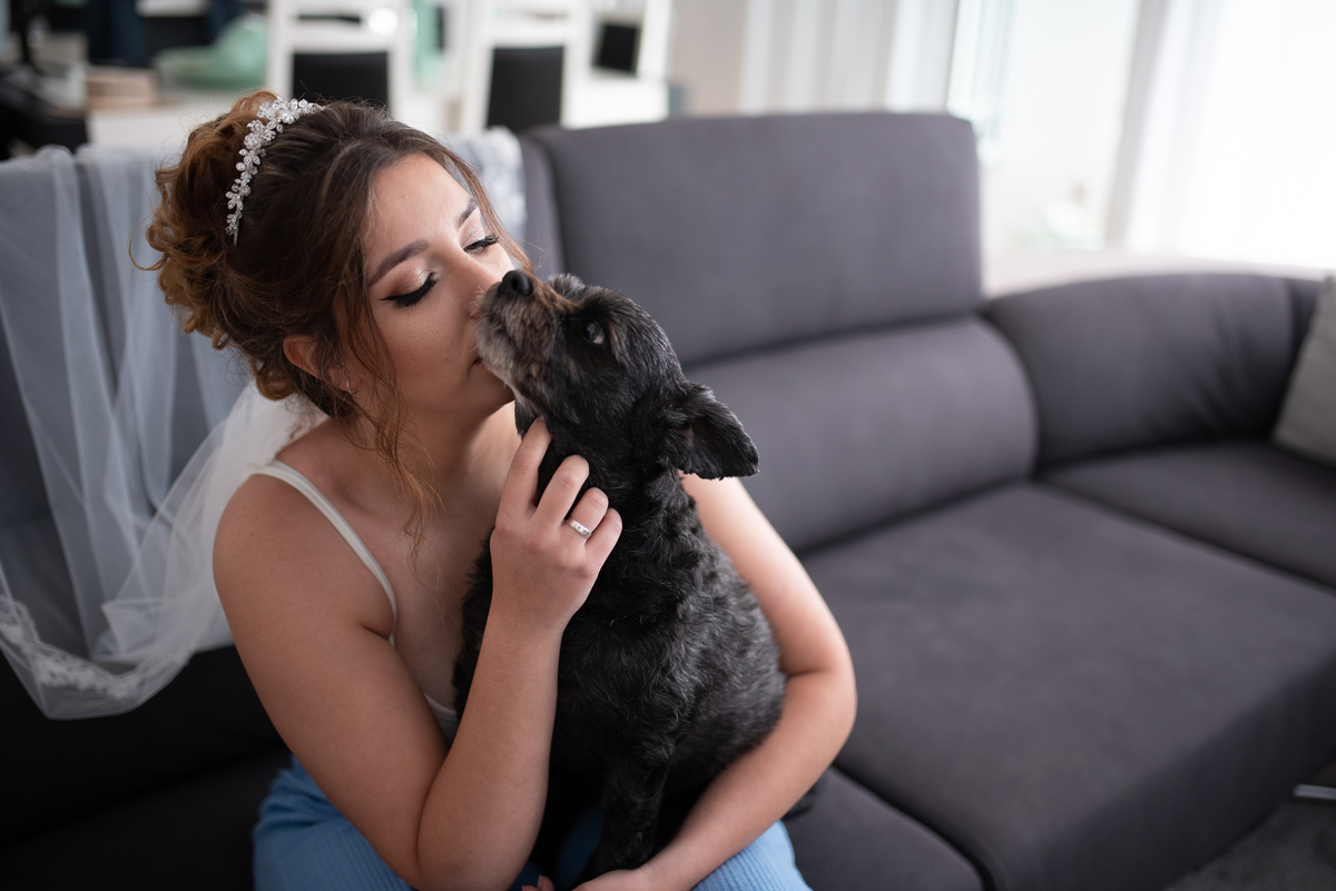 noiva com seu animal