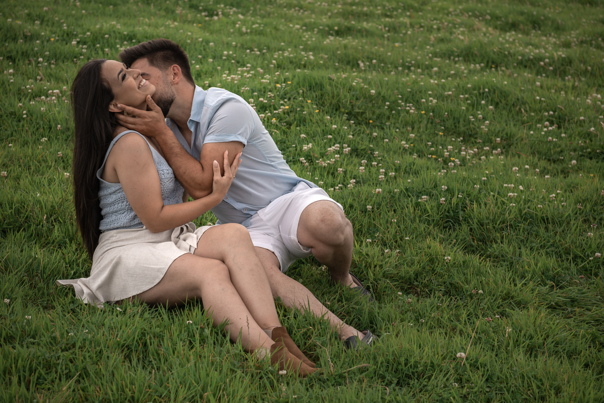  beijo no pescoço Pre-casamento Casal lindo Sao Miguel Açores 