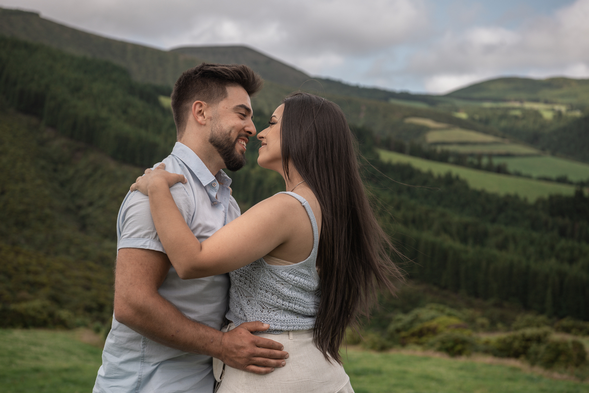 um beijinho Pre-casamento Casal lindo Sao Miguel Açores 