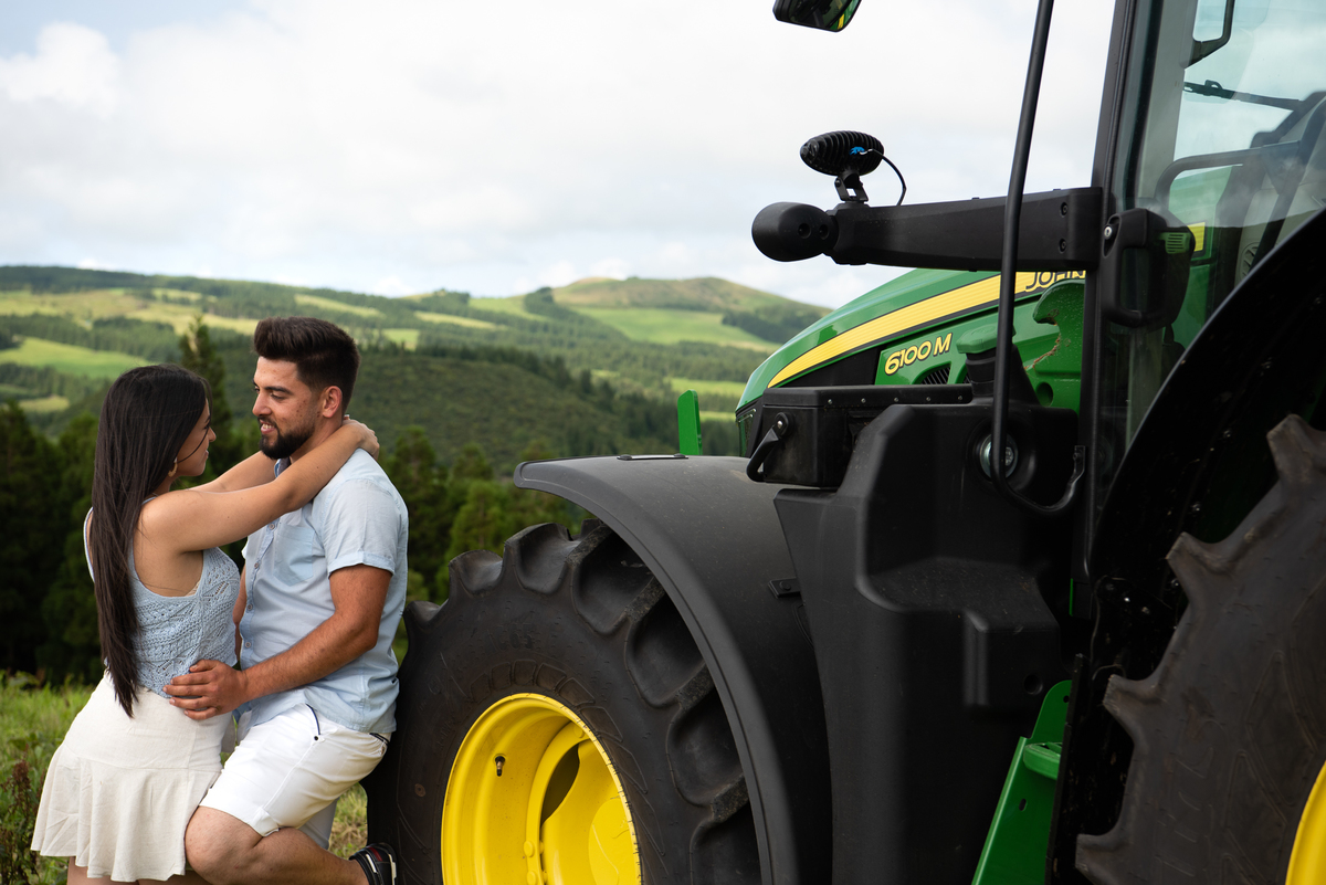trator e namorados Pre-casamento Casal lindo Sao Miguel Açores 