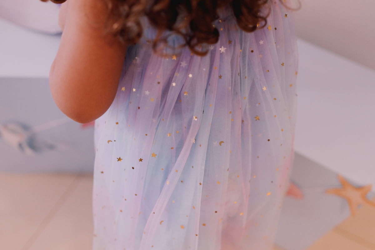 decoração afetiva ribeirão preto festa em casa brunch baleia em aquarela vestido de tule infantil