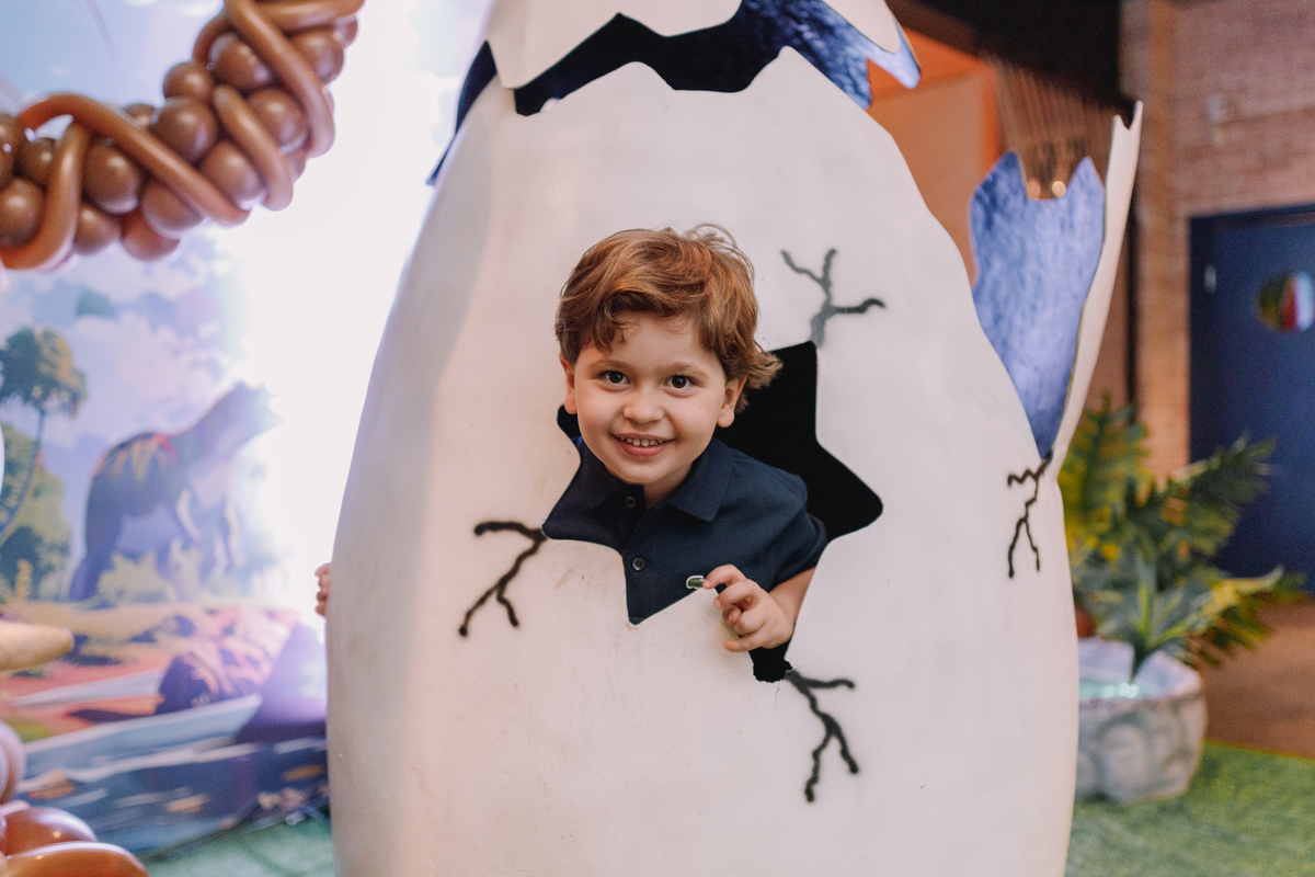 aniversario espaço carambola tema dinossauros pipoca doce decoração