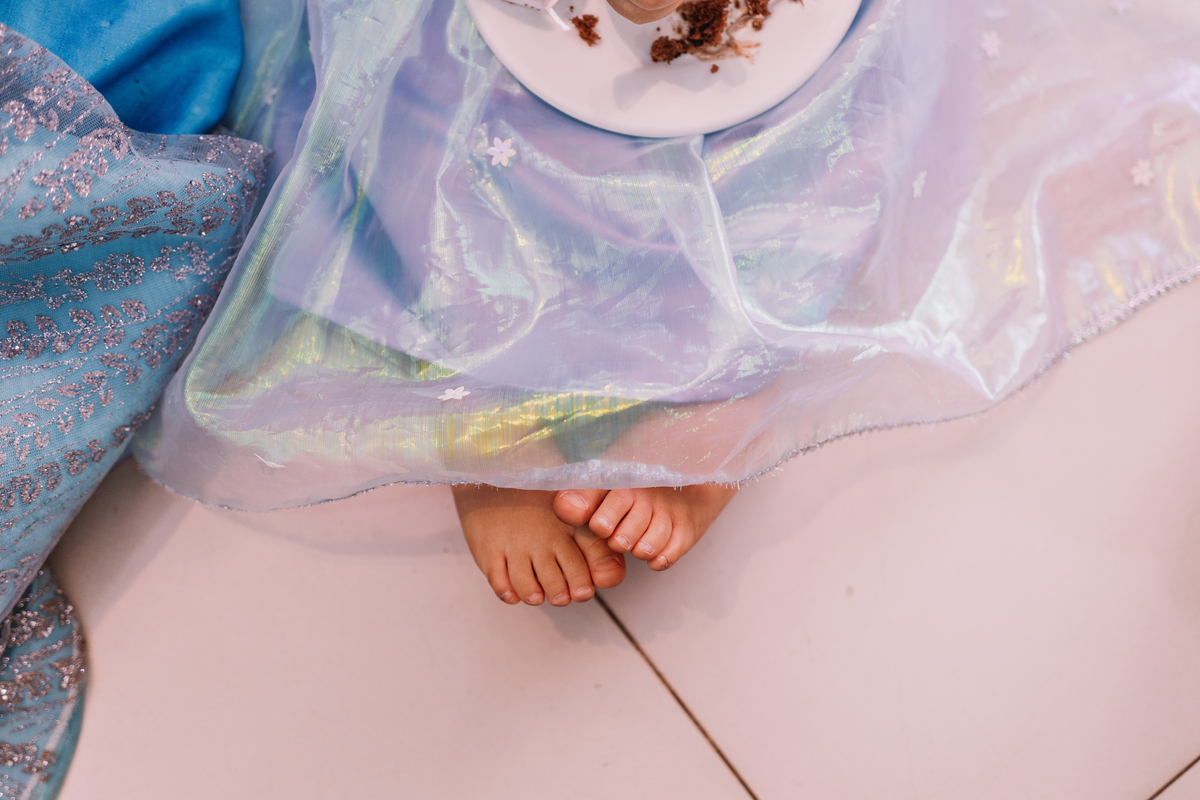 aniversário com o tema da frozen buffet pé de brigadeiro ribeirão preto personagens leo rodrigues elsa e anna