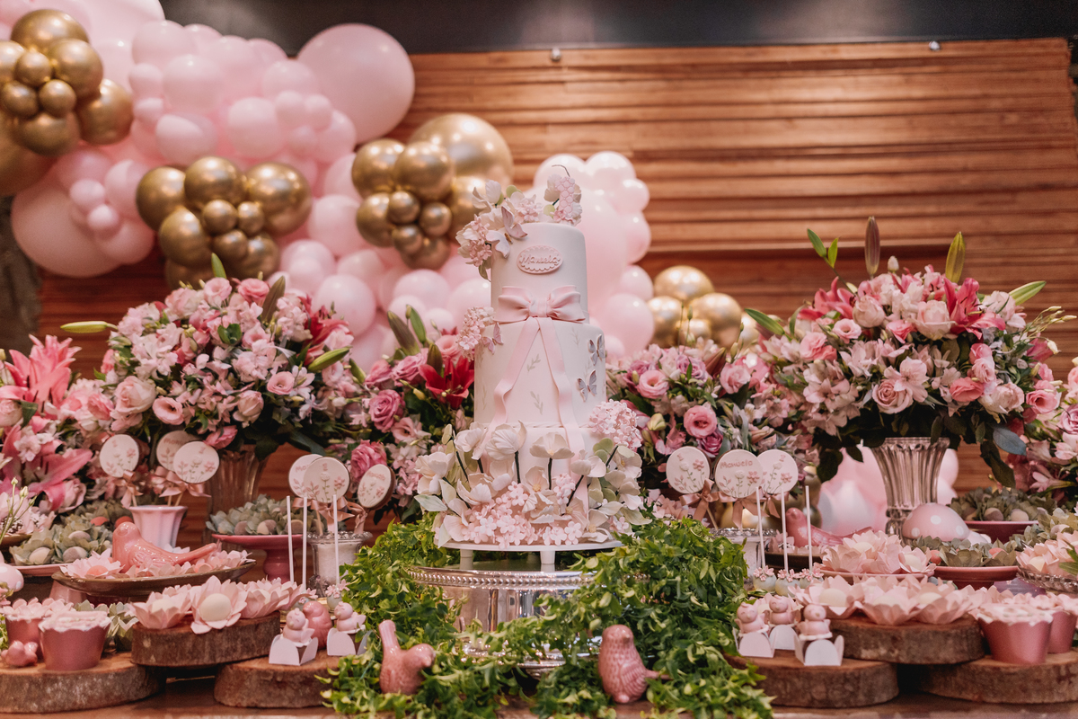 festa de 1 aninho espaço carambola decoração de jardim com borboletas mari sturari ribeirao preto 