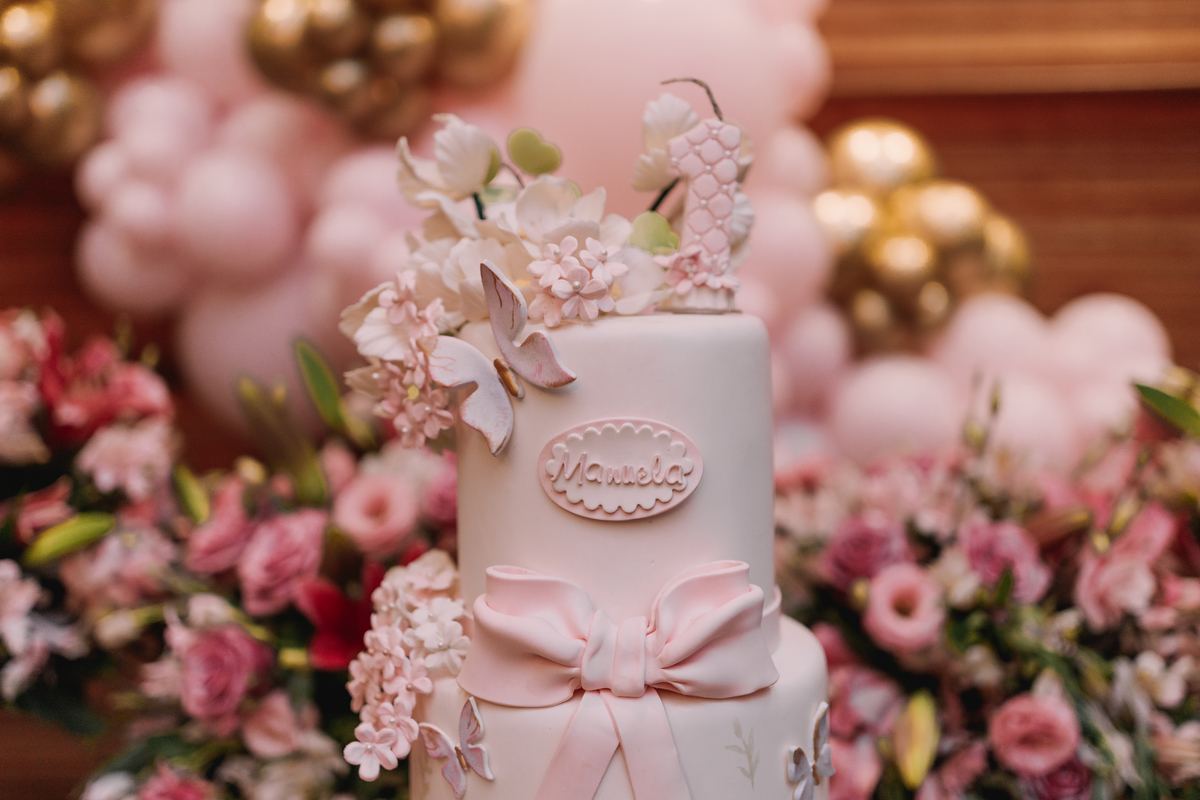 festa de 1 aninho espaço carambola decoração de jardim com borboletas mari sturari ribeirao preto 