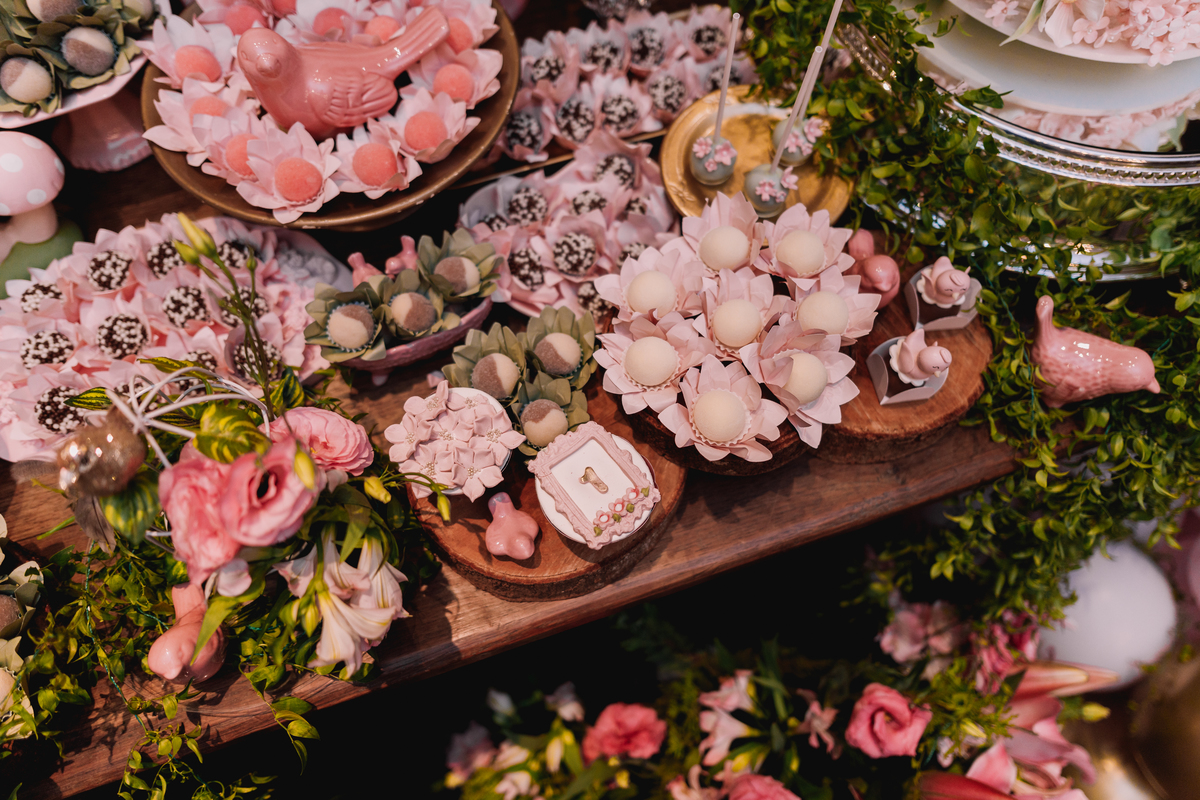 festa de 1 aninho espaço carambola decoração de jardim com borboletas mari sturari ribeirao preto 
