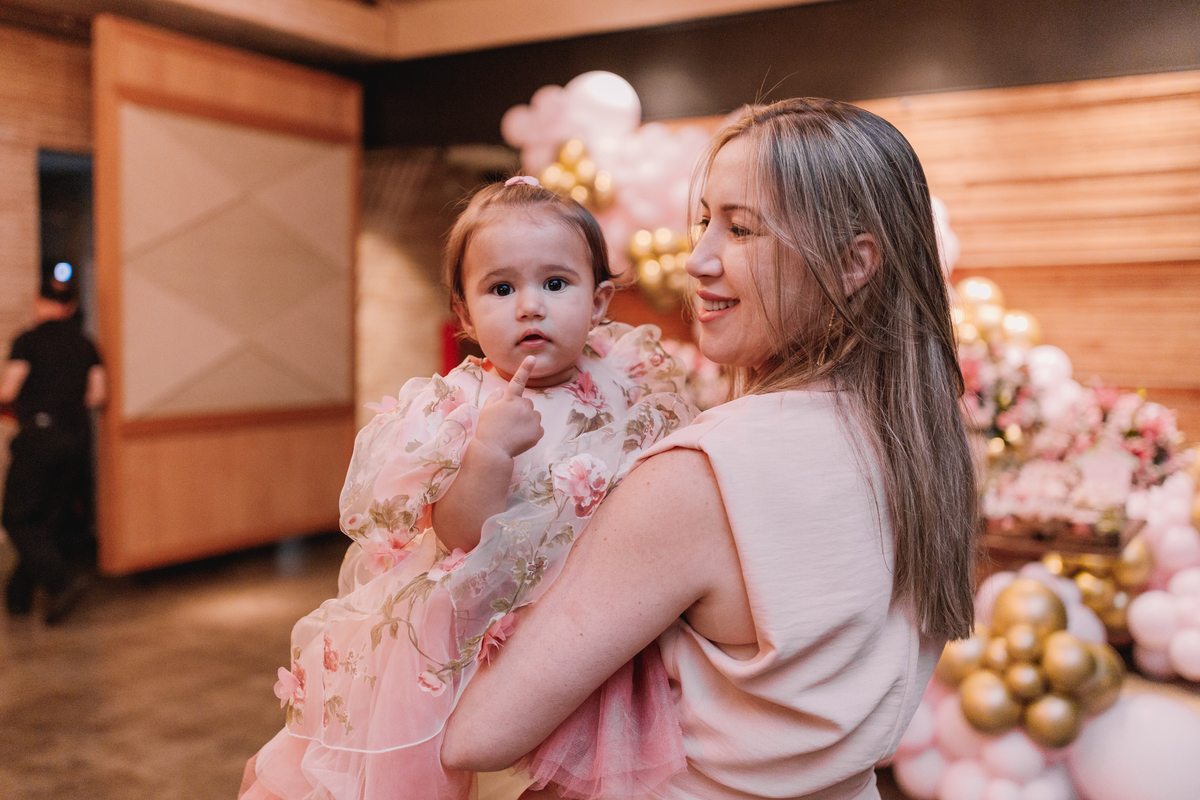 festa de 1 aninho espaço carambola decoração de jardim com borboletas mari sturari ribeirao preto 