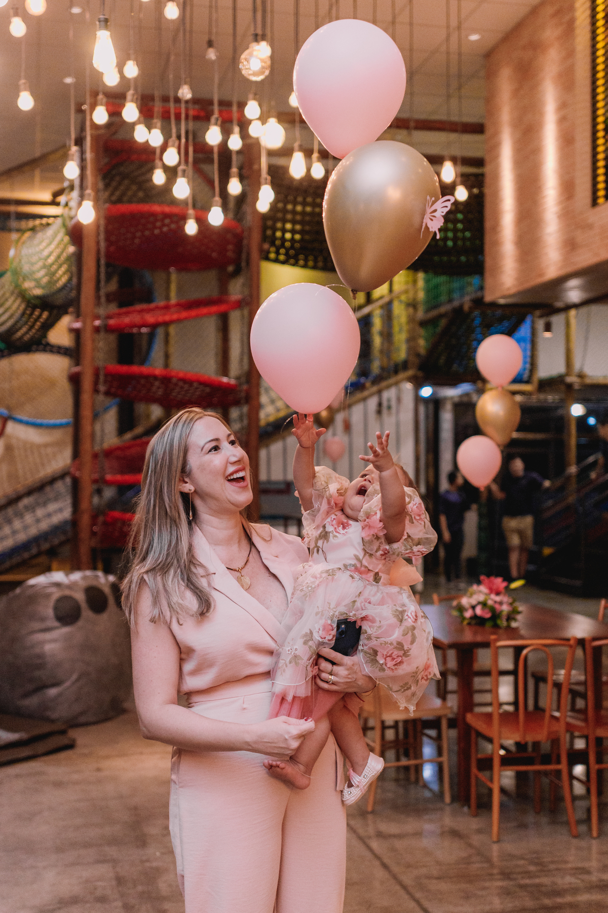 festa de 1 aninho espaço carambola decoração de jardim com borboletas mari sturari ribeirao preto 