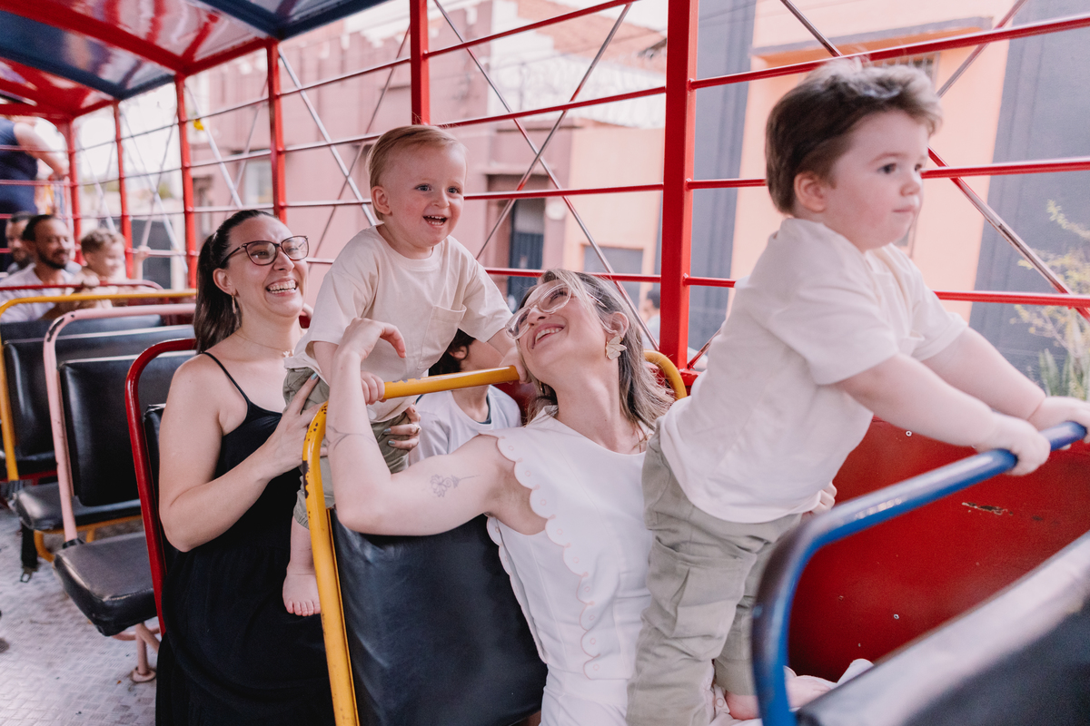 festa de gêmeos decoração fundo do mar área de laser ribeirao preto passeio de trenzinho carreta furacão