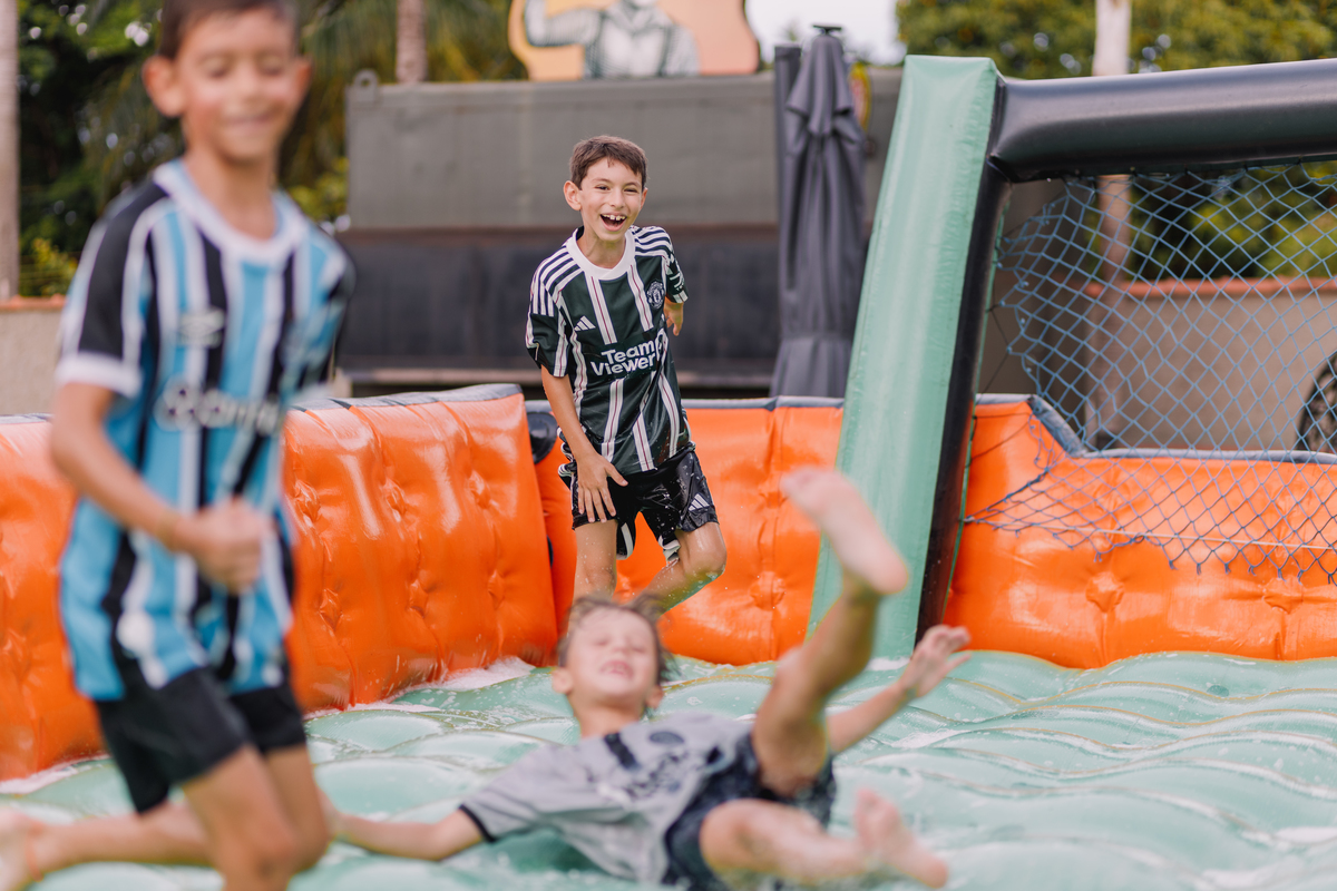 festa de menino 8 anos com o tema futebol