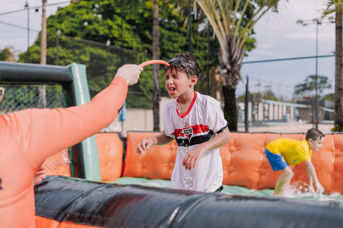festa de menino 8 anos com o tema futebol