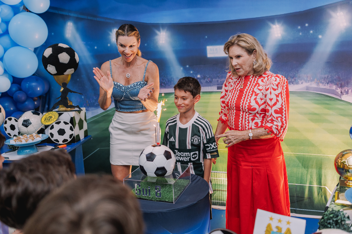 festa de menino 8 anos com o tema futebol