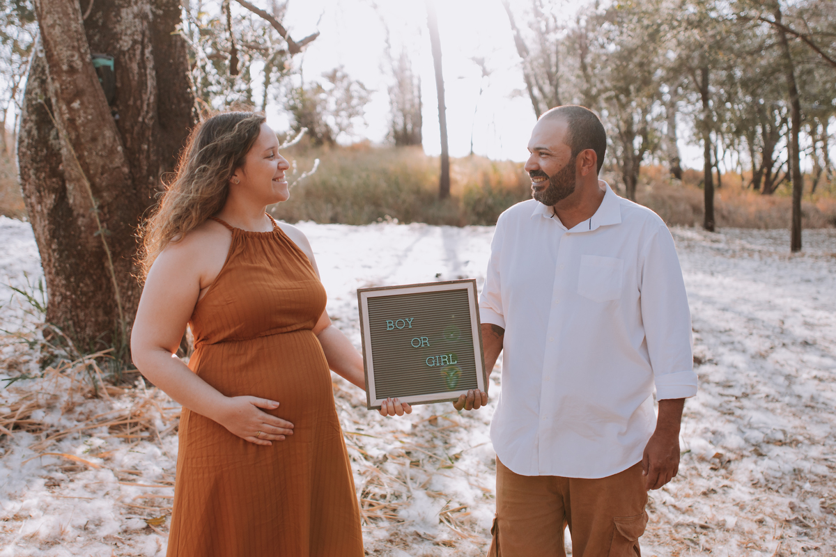 ensaio chá revelação de bebê externo intimo com fumaça