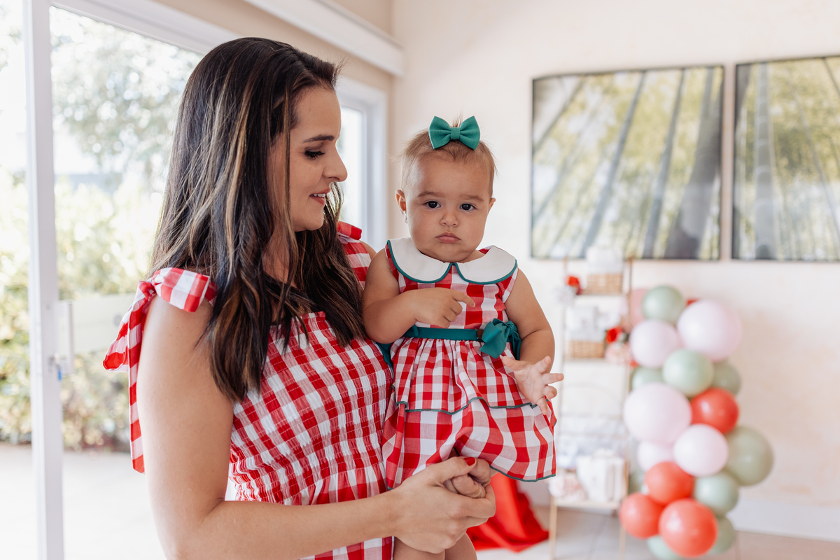 decoração festa de 1 aninho tema chapeuzinho vermelho menina roupa combinando mãe e filha