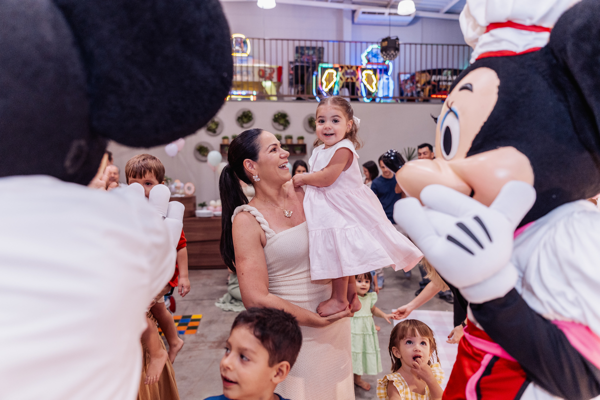 festa infantil menina decoração confeitaria da minnie buffet sapo cururu ribeirão preto