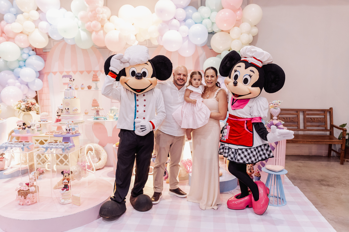 festa infantil menina decoração confeitaria da minnie buffet sapo cururu ribeirão preto
