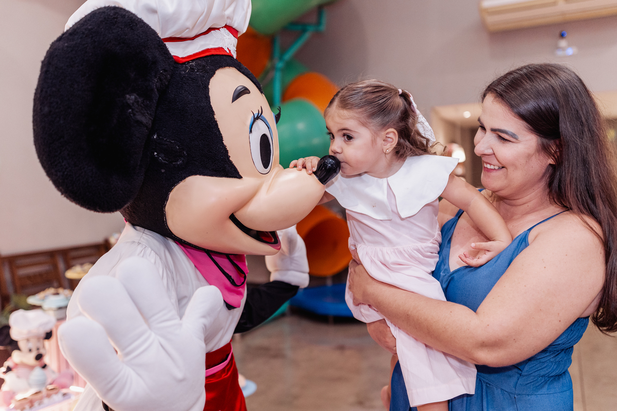 festa infantil menina decoração confeitaria da minnie buffet sapo cururu ribeirão preto