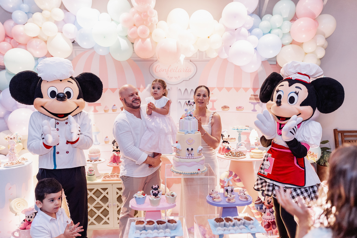 festa infantil menina decoração confeitaria da minnie buffet sapo cururu ribeirão preto