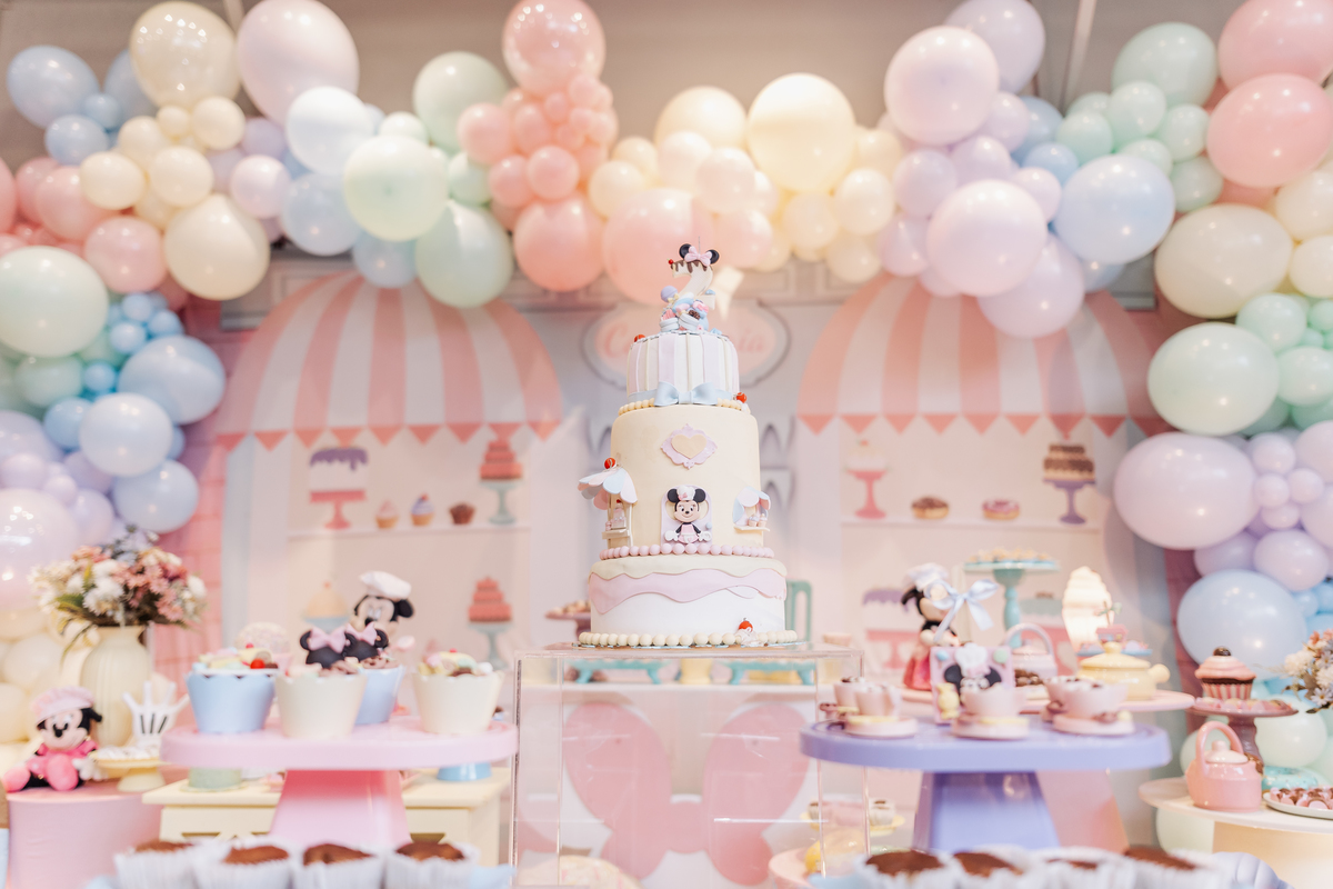 festa infantil menina decoração confeitaria da minnie buffet sapo cururu ribeirão preto