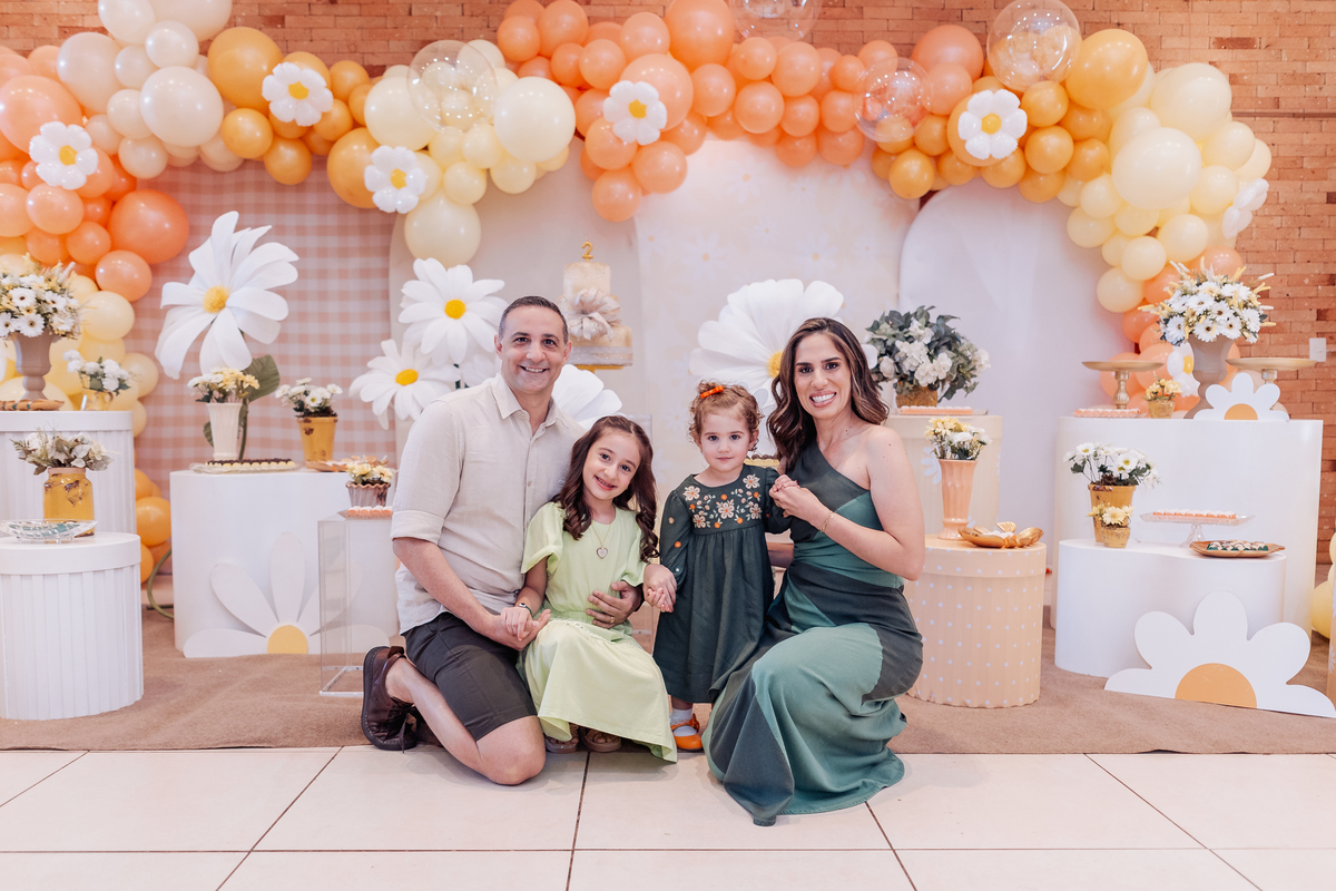 festa infantil de menina 2 anos decoração margarida casa amarela boulevard ribeirão preto