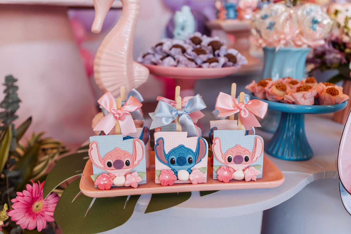 festa infantil de menina decoração tema Lilo e Stitch espaço carambola ribeirão preto