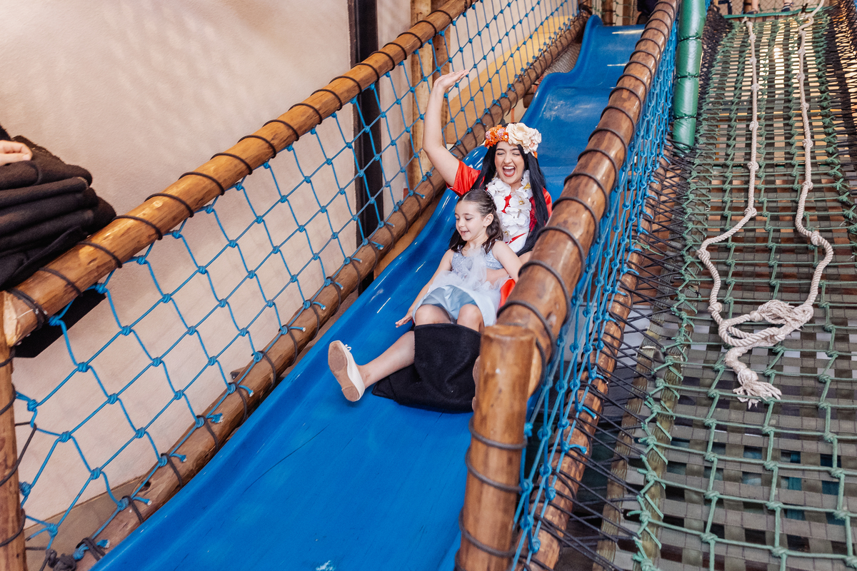 festa infantil de menina decoração tema Lilo e Stitch espaço carambola ribeirão preto personagens leonardo rodrigues