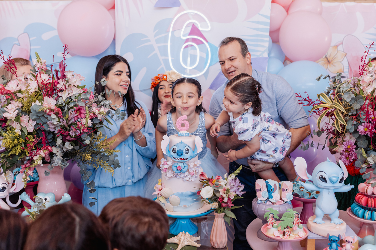 festa infantil de menina decoração tema Lilo e Stitch espaço carambola ribeirão preto personagens leonardo rodrigues