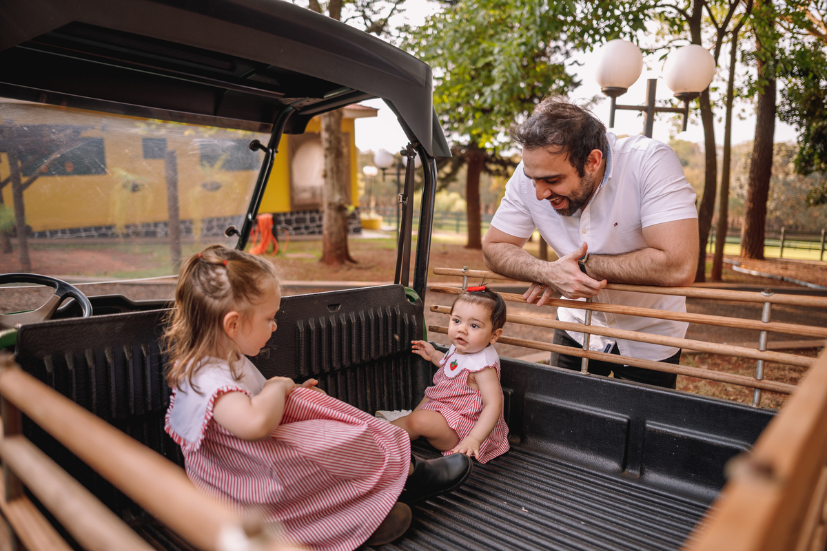 ensaio família externo fim de tarde no haras