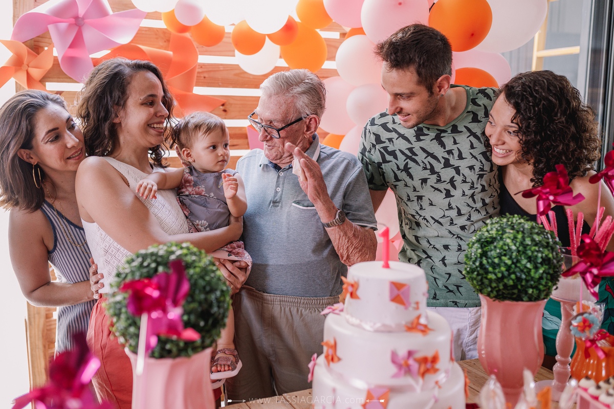 festa em casa quarentena decoração catavento e pipa 1 aninho ribeirão preto tássia garcia fotografia