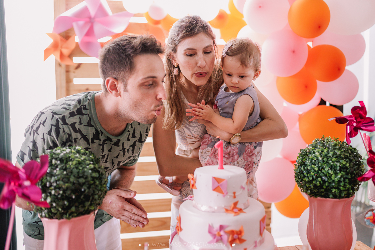 festa em casa quarentena decoração catavento e pipa 1 aninho ribeirão preto tássia garcia fotografia