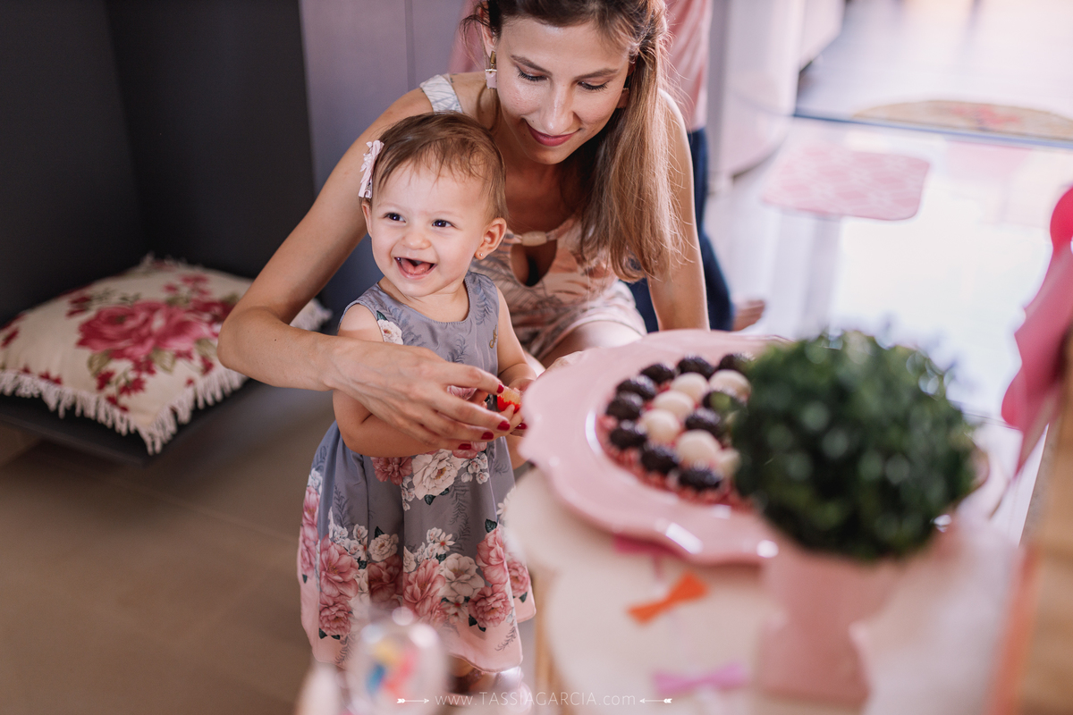 festa em casa quarentena decoração catavento e pipa 1 aninho ribeirão preto tássia garcia fotografia