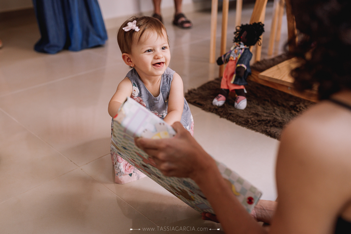 festa em casa quarentena decoração catavento e pipa 1 aninho ribeirão preto tássia garcia fotografia