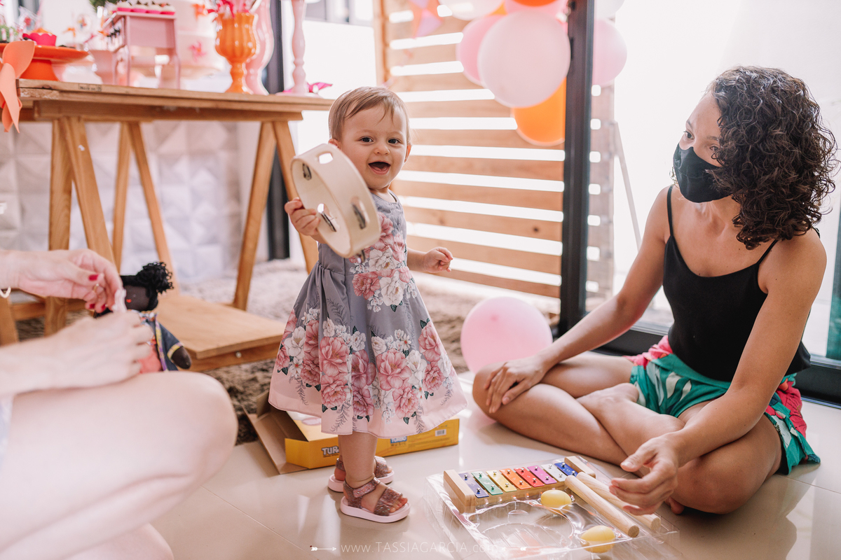 festa em casa quarentena decoração catavento e pipa 1 aninho ribeirão preto tássia garcia fotografia