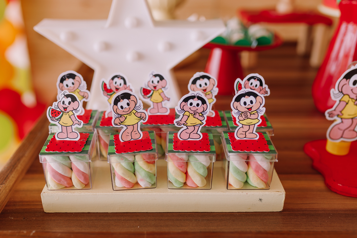 festa em casa com decoração no tema da magali aniversário de 2 anos em ribeirão preto tassia garcia fotografia