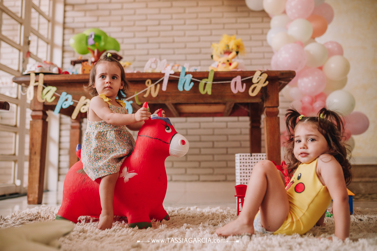decoração de festa em casa tema pikachu ribeirão preto tassia garcia fotografia 