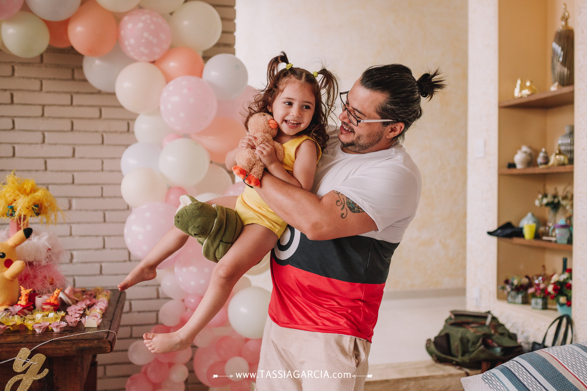 decoração de festa em casa tema pikachu ribeirão preto tassia garcia fotografia 