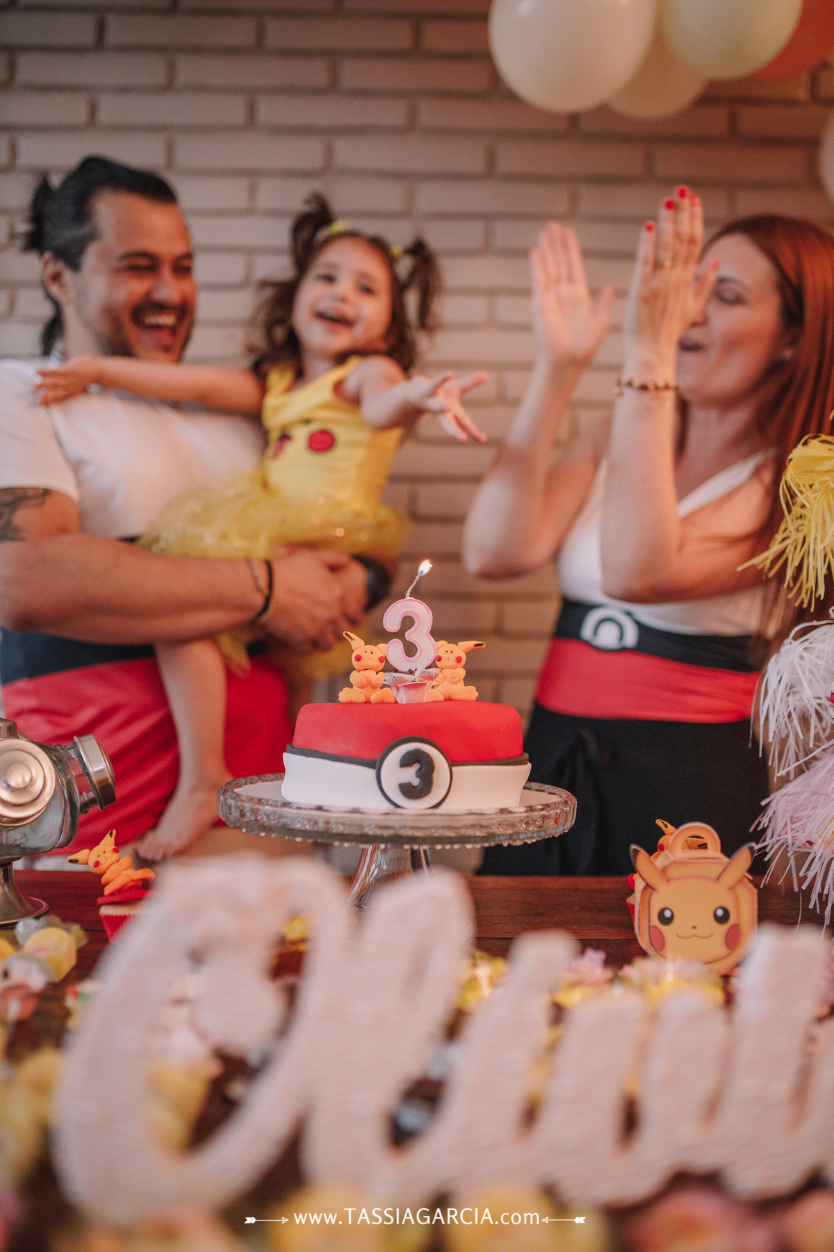 decoração de festa em casa tema pikachu ribeirão preto tassia garcia fotografia 