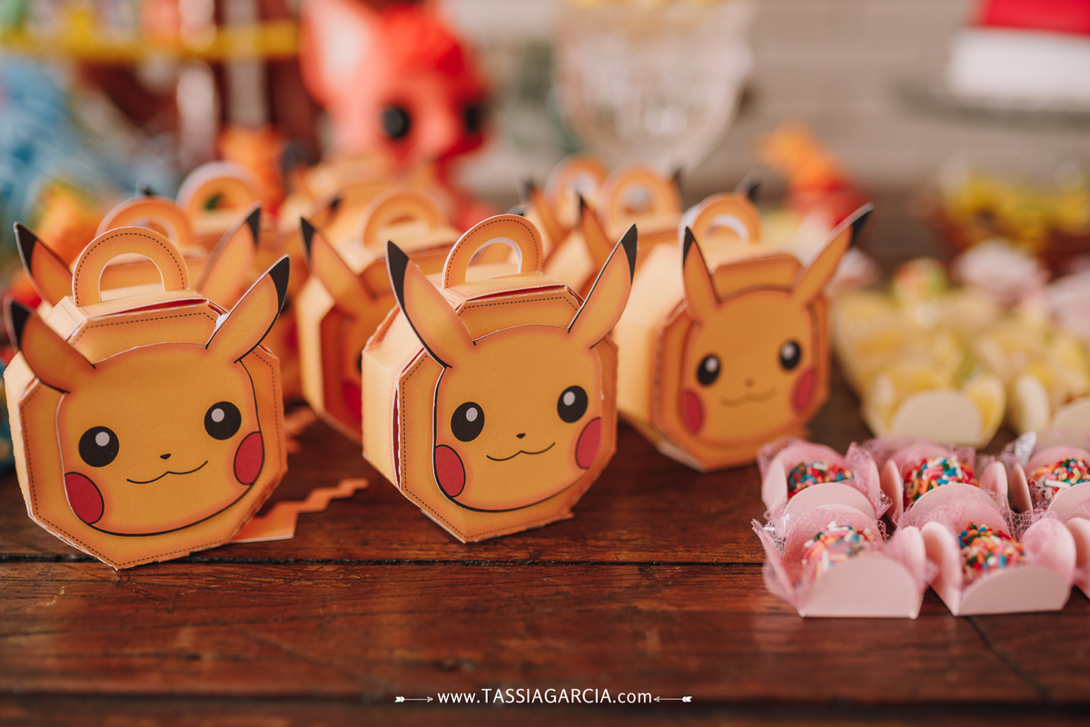 decoração de festa em casa tema pikachu ribeirão preto tassia garcia fotografia 