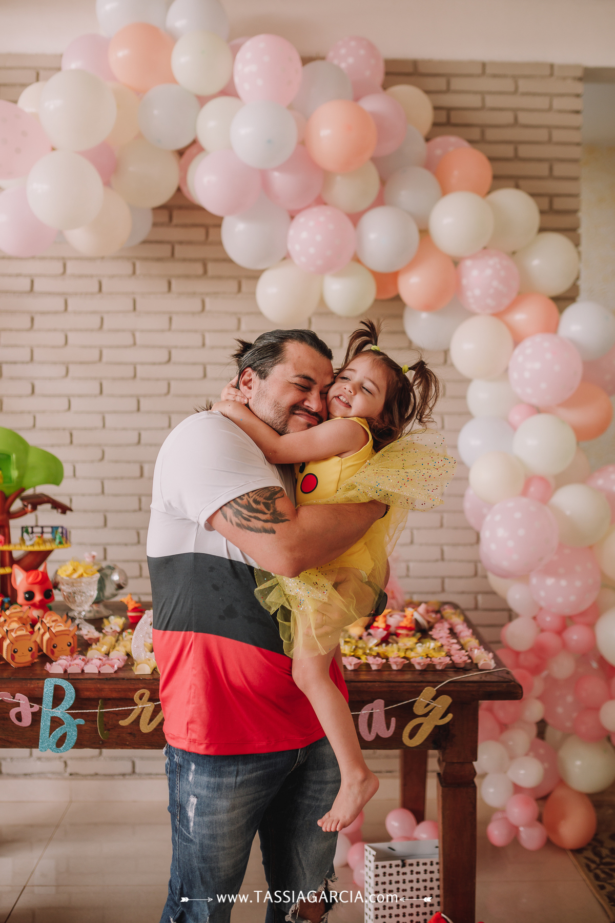 decoração de festa em casa tema pikachu ribeirão preto tassia garcia fotografia 