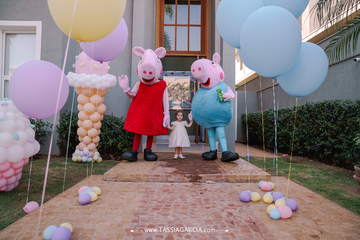 festa em casa dois anos acessoria sandra oliverio ribeirao preto tassia garcia fotografia decoração doceria da peppa por ouse criações e center festas