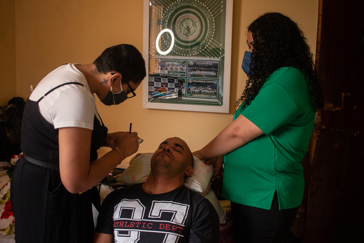 Making Of do clipe, maquiagem por Thais Costa, produção de Jaqueline Santana 