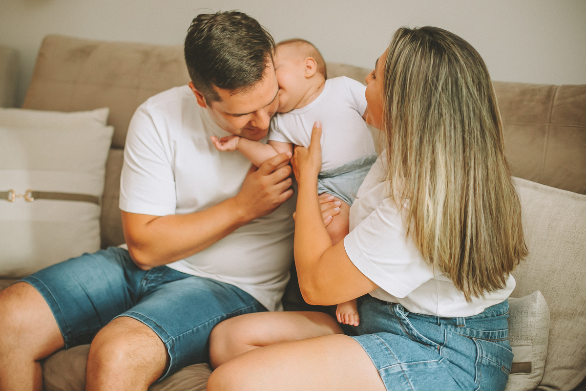 ensaio fotográfico de família em casa