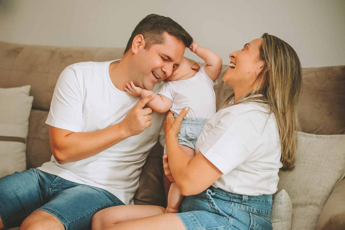 ensaio fotográfico de família em casa