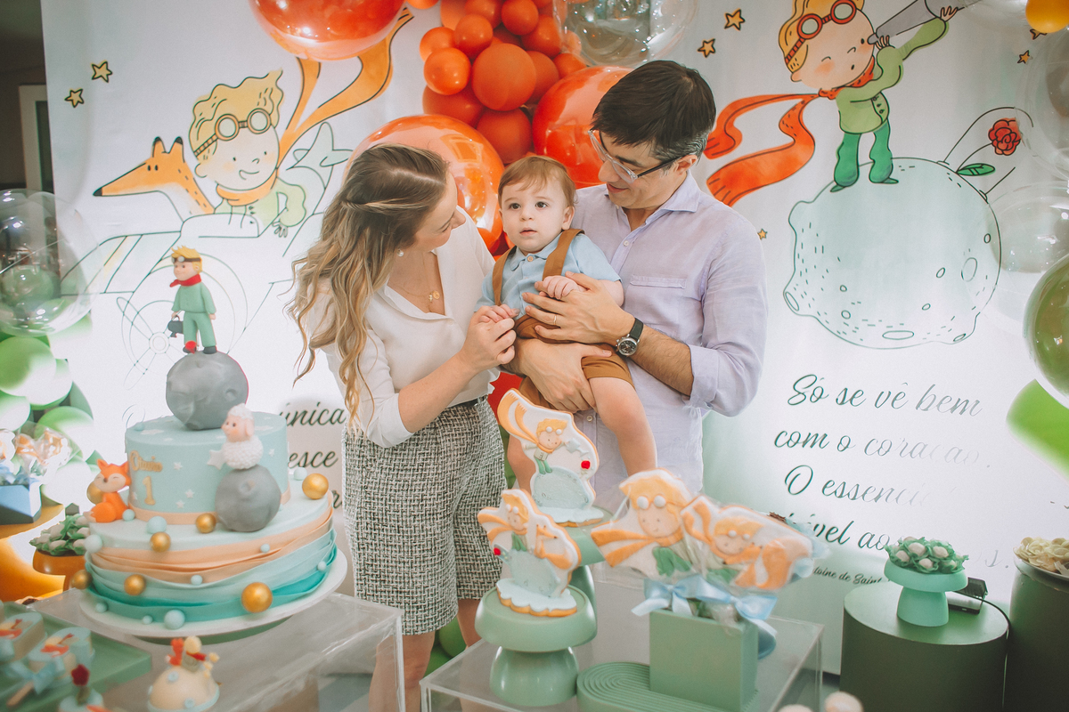 Fotos com os pais do Otávio na sua festa de 1 aninho